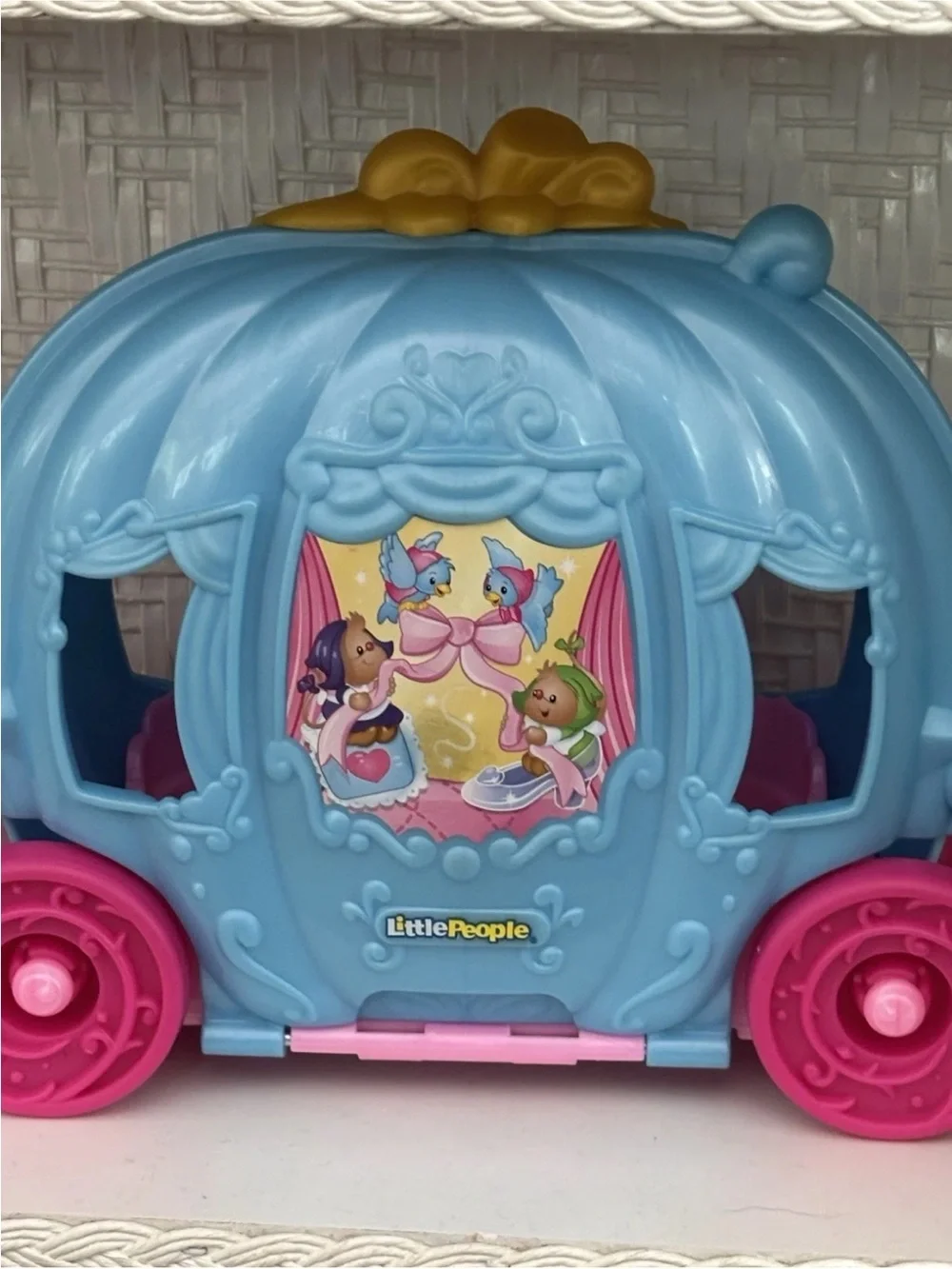 Fisher Price Little People Disney Cinderella’s Dancing Carriage Playset Figure